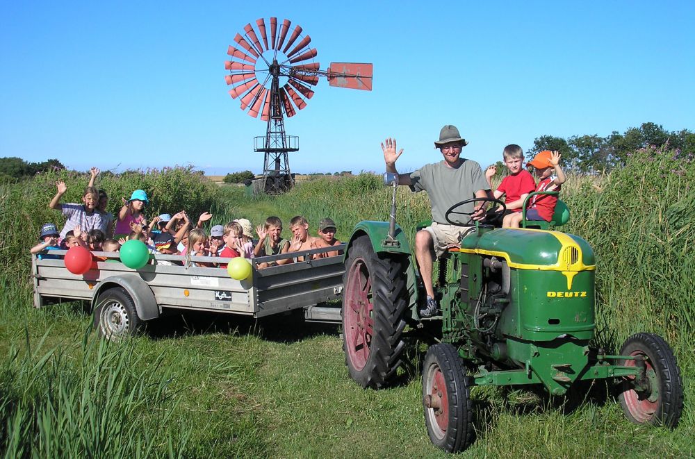 Treckertour am Flüggerteich