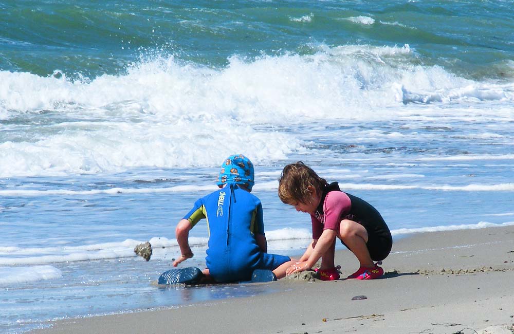 Kinder am Strand